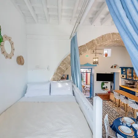 Sun Petradi Tradition & Luxury